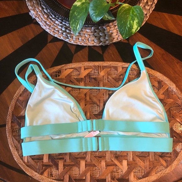 Victoria’s Secret Potentially Padded Bikini Top in Mint Green, Size Large - Picture 5 of 5